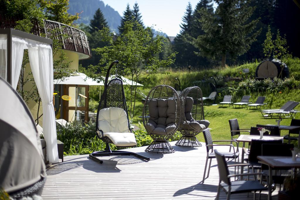 Family & Sporthotel Kaerntnerhof 巴德小基希海姆 外观 照片