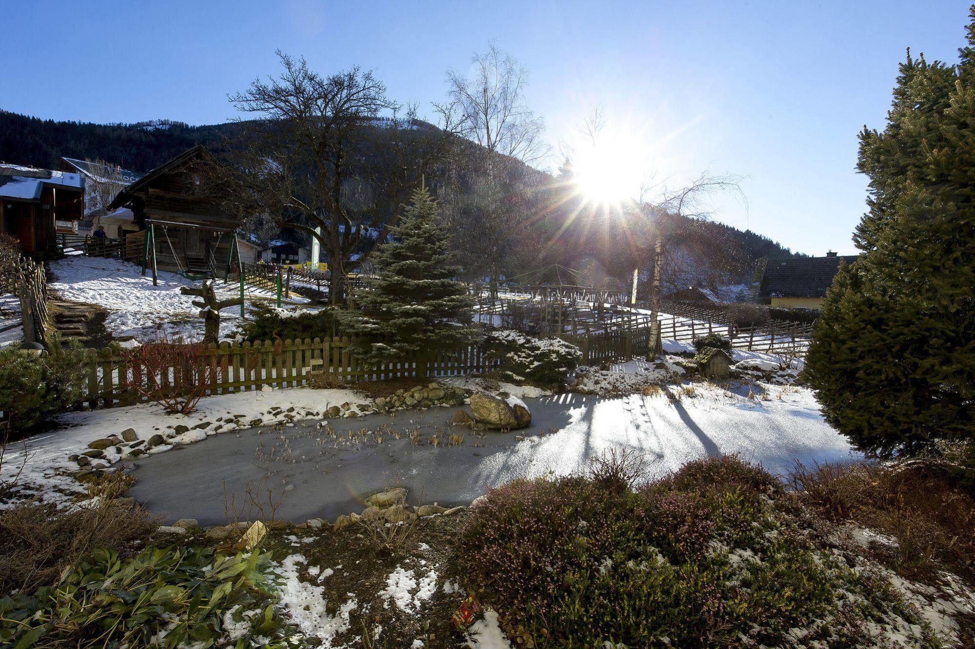 Family & Sporthotel Kaerntnerhof 巴德小基希海姆 外观 照片